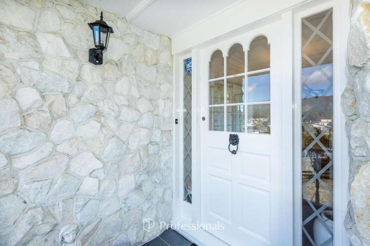 7 Alleyne Court Brown Owl_2