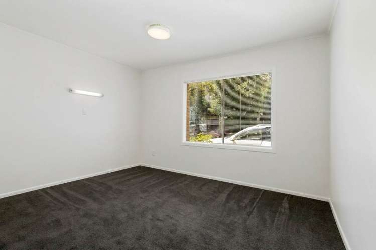 2/115B Landscape Road Mt Eden_2