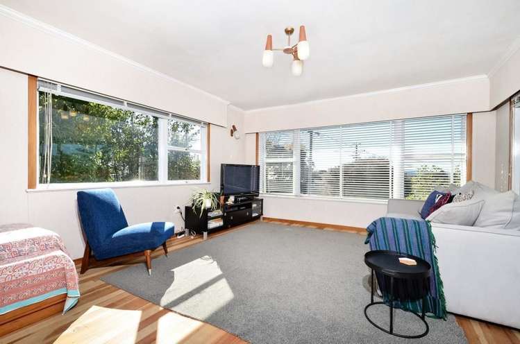 17 Royal View Road Te Atatu South_14