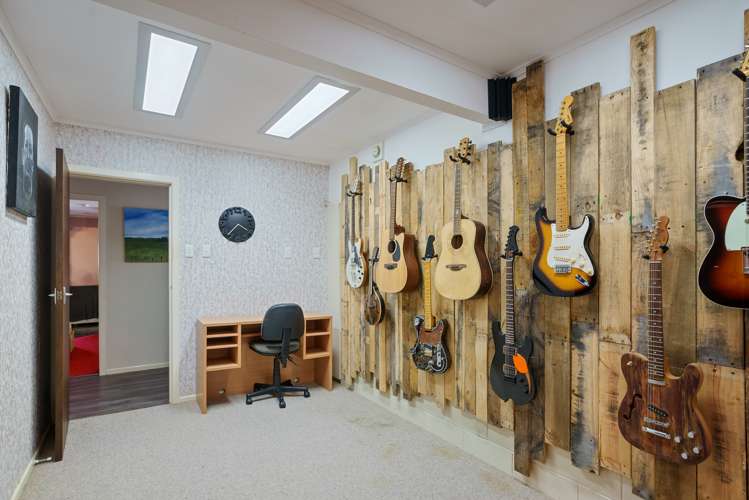 10 Haven Grove Naenae_20