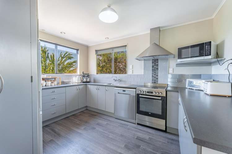 19 Hawea Street Glenwood_9