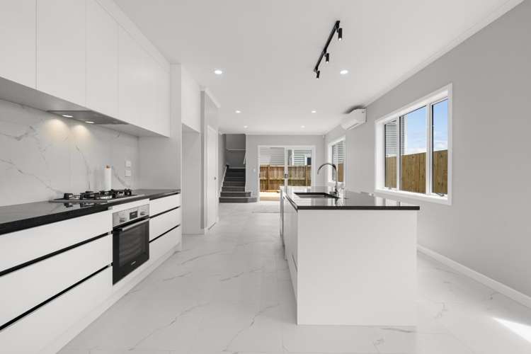 49 McCorquindale Drive 2743_4