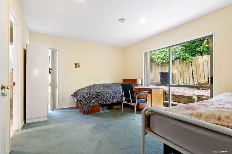 446e West Coast Road Glen Eden_12