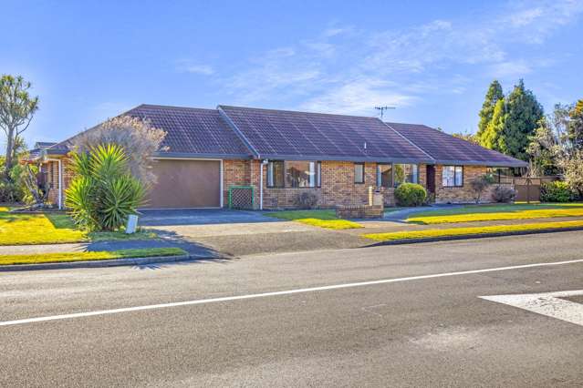 21 Cedar Drive Paraparaumu Beach_1