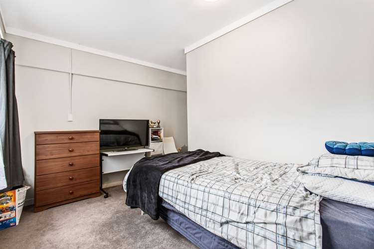 2 Spruce Place Totara Heights_10