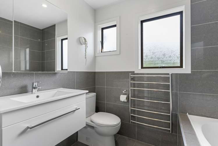 2/50 Sylvan Avenue Northcote_7