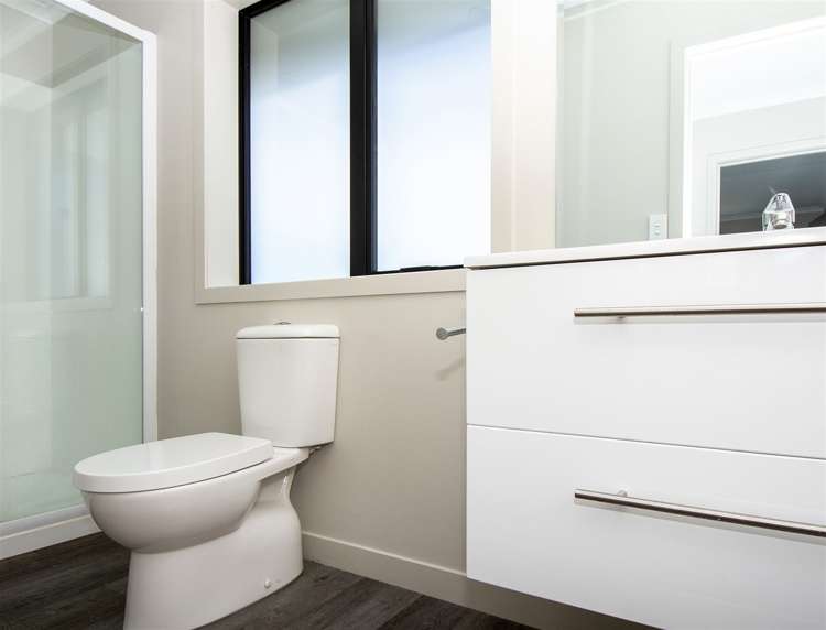 16 Spitfire Drive Burleigh_8