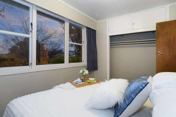 35 Emily Place Bellevue_16