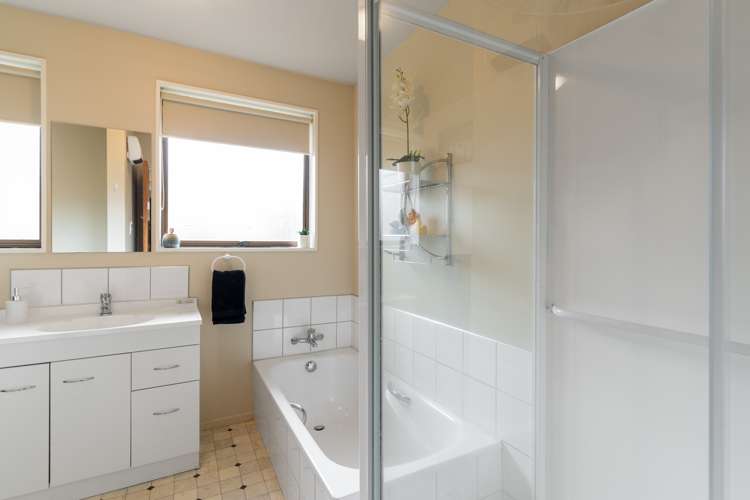 32b Laing Crescent Heathcote Valley_11