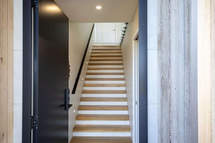 2a Marine Parade Raglan_18