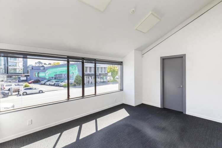 390 Montreal Street City Centre_12