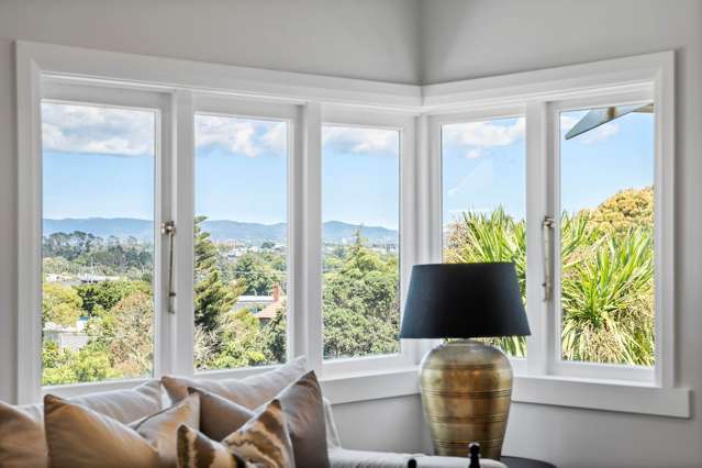 Stunning Fully Renovated Kiwi Bungalow