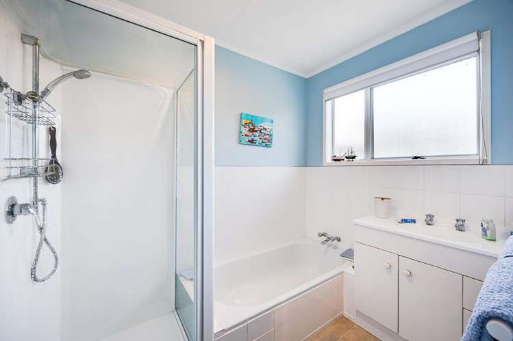 3 Albatross Road Red Beach_15
