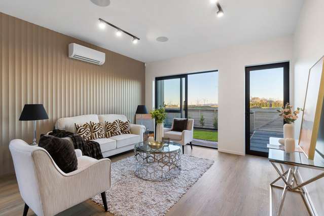 Executive Brand New Home With Ample Parking