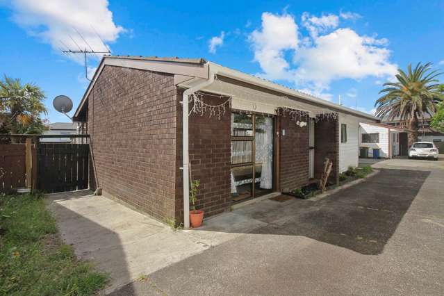 Brick and Tile Beauty in New Lynn