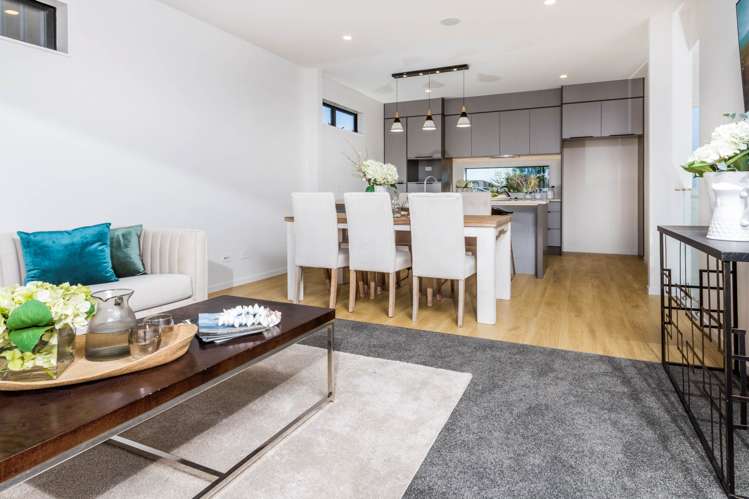 2/19 Kingdale Road Henderson_6