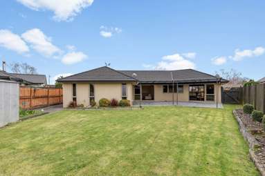 55 St James Drive_2
