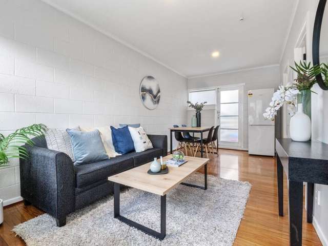 2/77 View Road Mt Eden_3