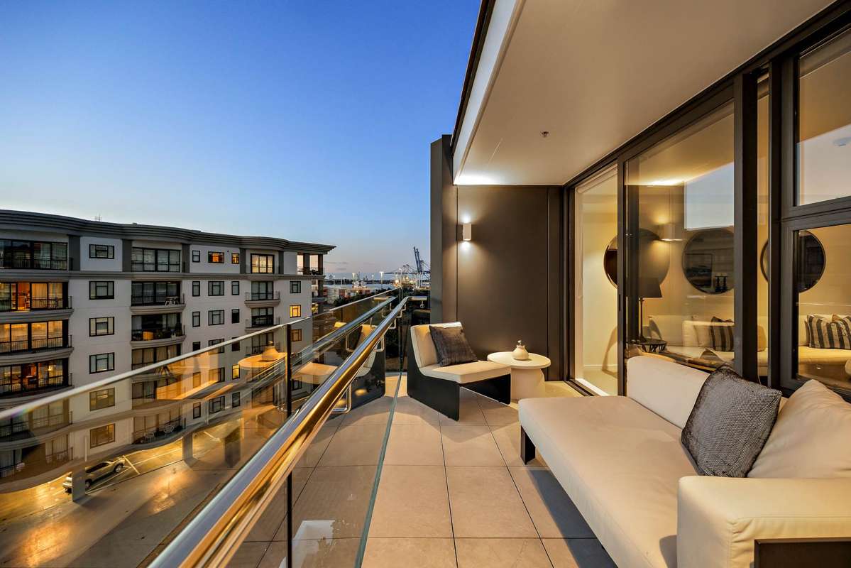 406/28 Balfour Road_2