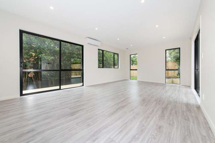 8a Dalwhinnie Parade Highland Park_8