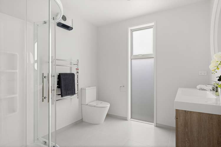 66 Saint Pauls Drive Brookfield_17