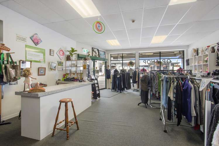 6 Main Road Katikati_11