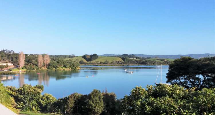 1256 Sandspit Road Sandspit_0