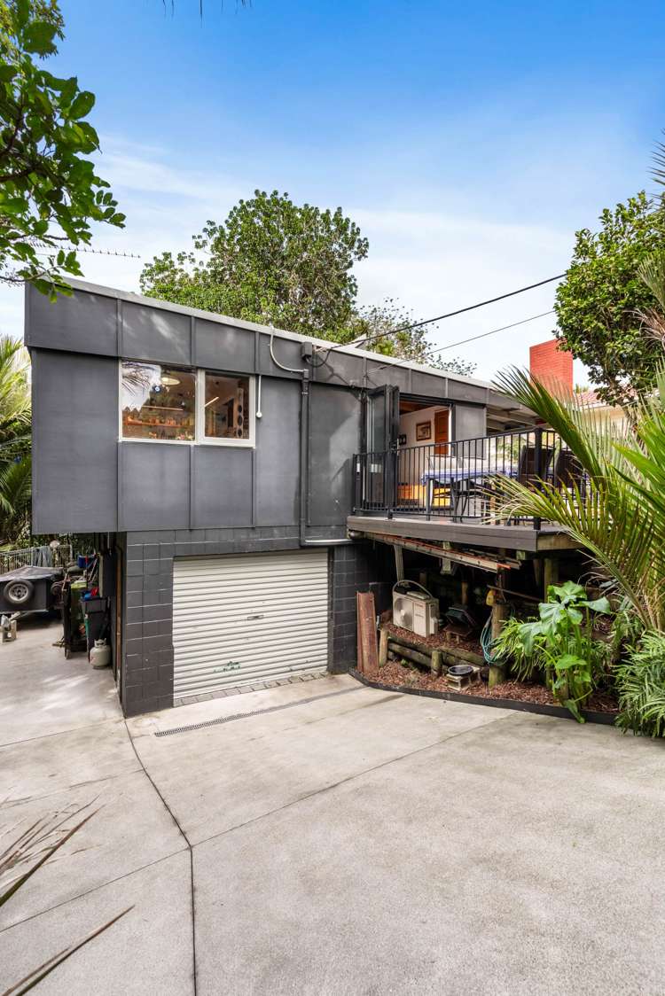 112 Woodlands Park Road Titirangi_21