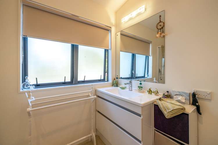 28c Beatty Parade Surfdale_15