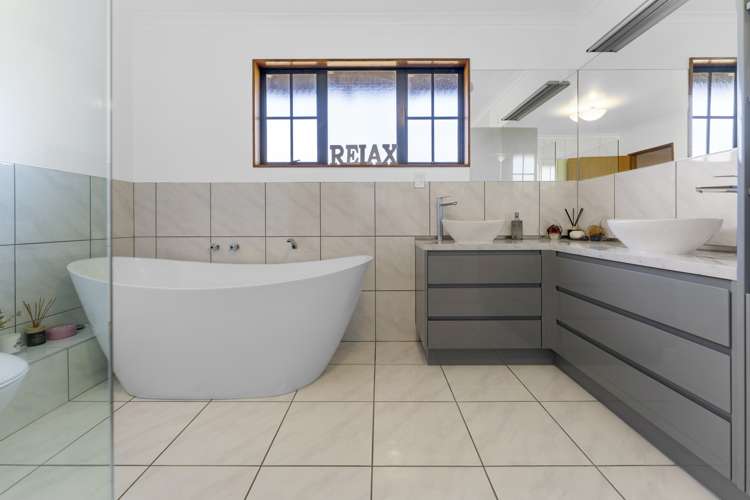 245 The Coastal Highway Redwood Valley_20