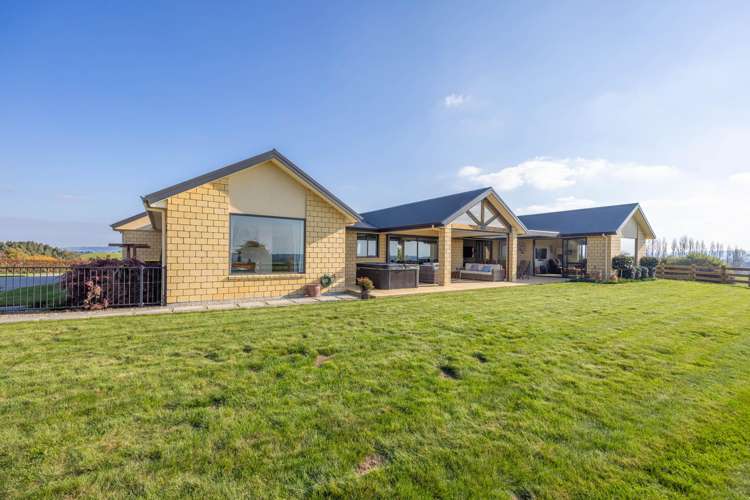 222 Meadway Road Ngahinapouri_30