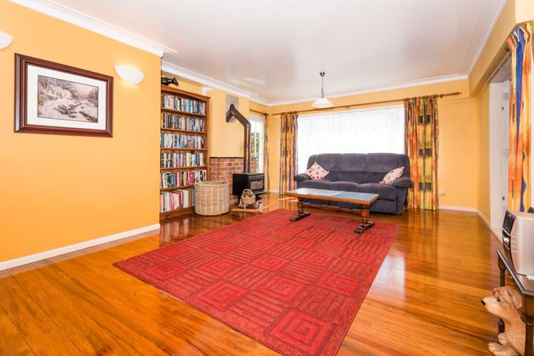 8 Fairclough Road Beach Haven_10