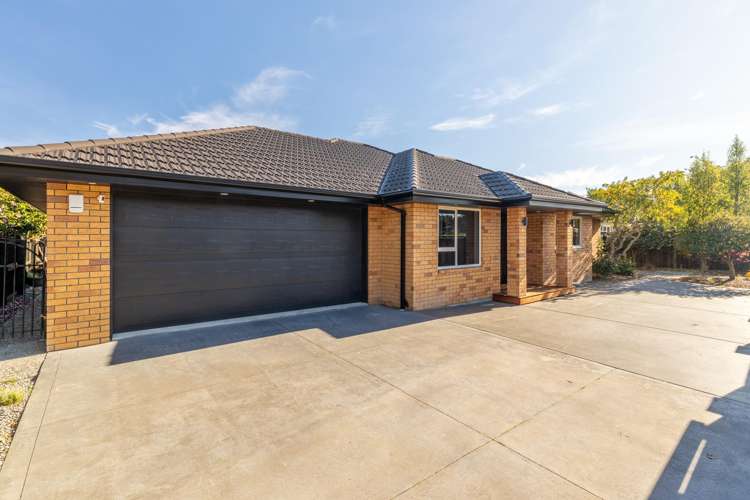 56 Travis Country Drive Burwood_30
