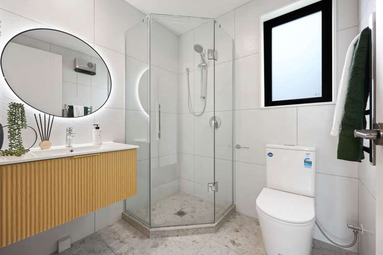 10-17/4 Springbank Lane Te Atatu Peninsula_25