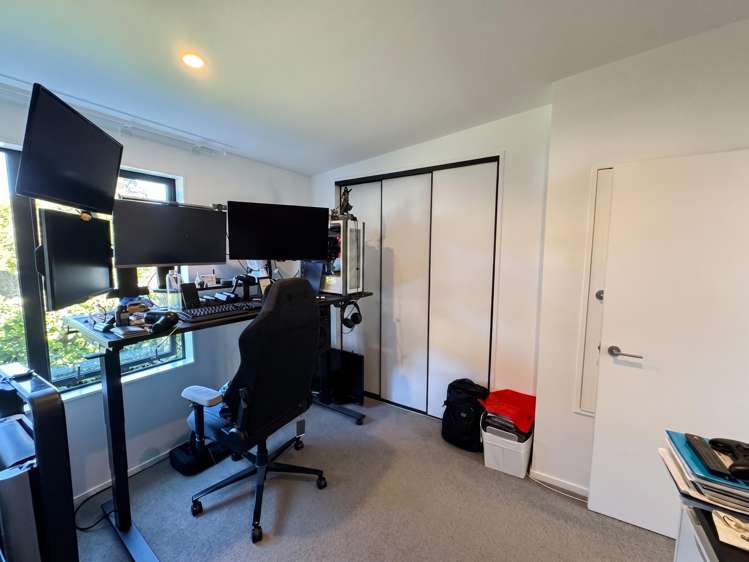 9/4 Glen Atkinson Street St Heliers_11