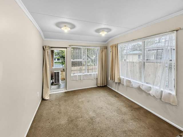 53 Abraham Crescent 10929_2