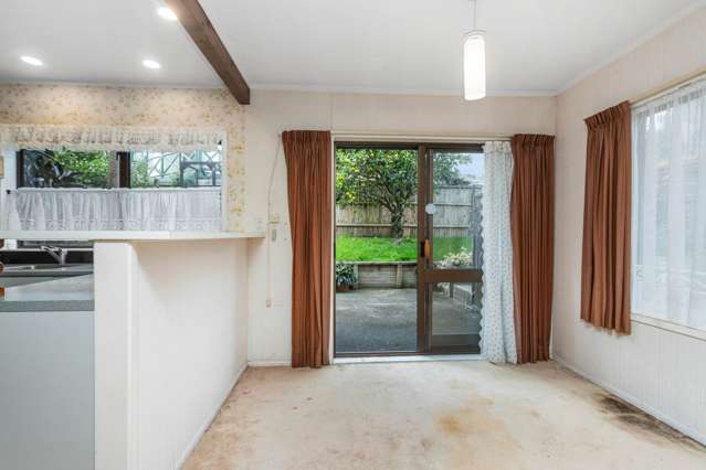 2/2 Photinia Place Botany Downs_4