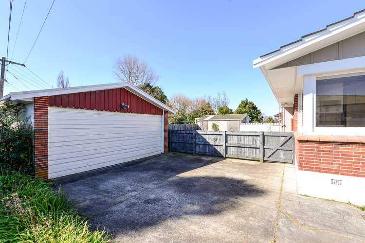 46 Carlyle Avenue Chartwell_17