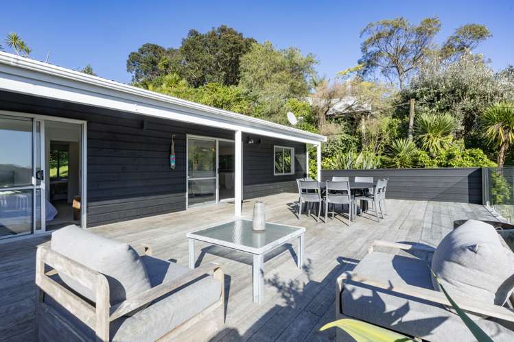 22 Beach Valley Road Piha_5