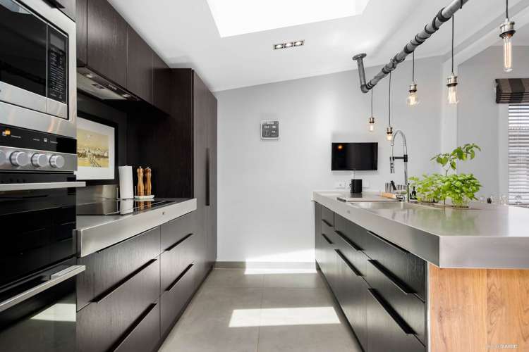 9 Epworth Avenue Royal Oak_11