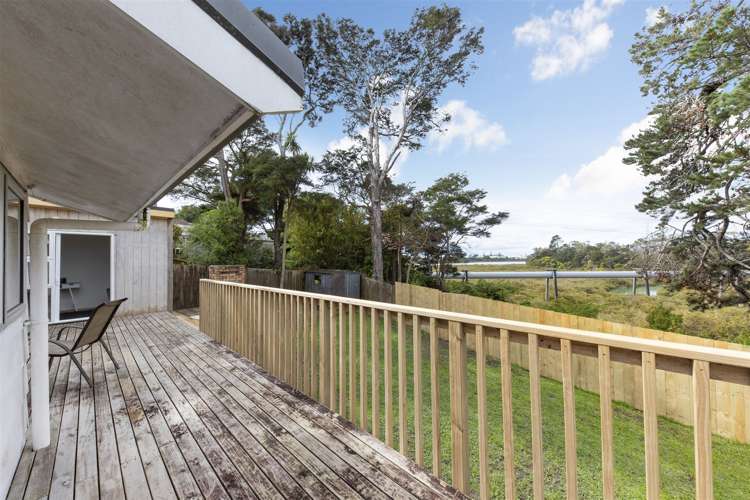 10 Talavera Place Te Atatu South_13