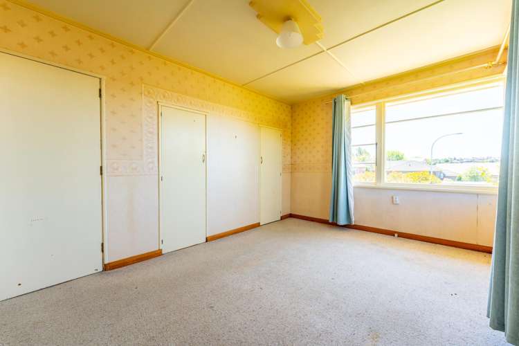 1 & 2/28 Nile Street Highfield_14