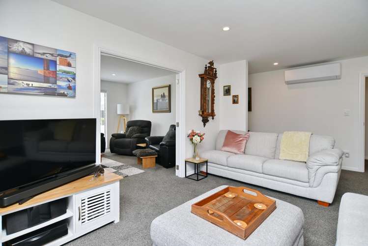 16 McQuillan Avenue Woodend_12