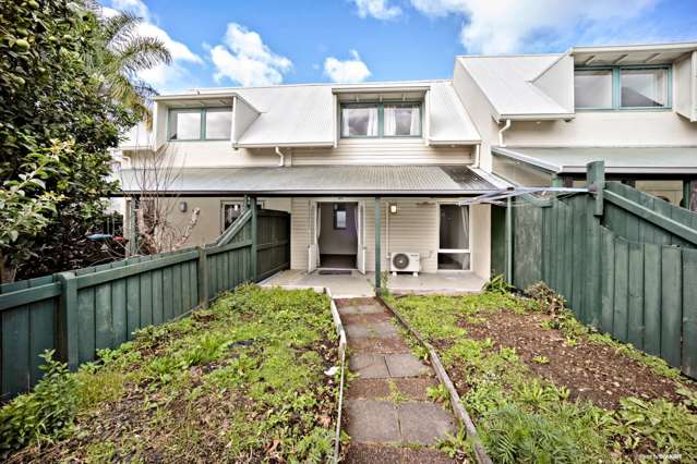 Affordable Central Living in Otahuhu!