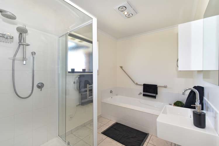 6 Ken Wadsworth Way Stoke_20