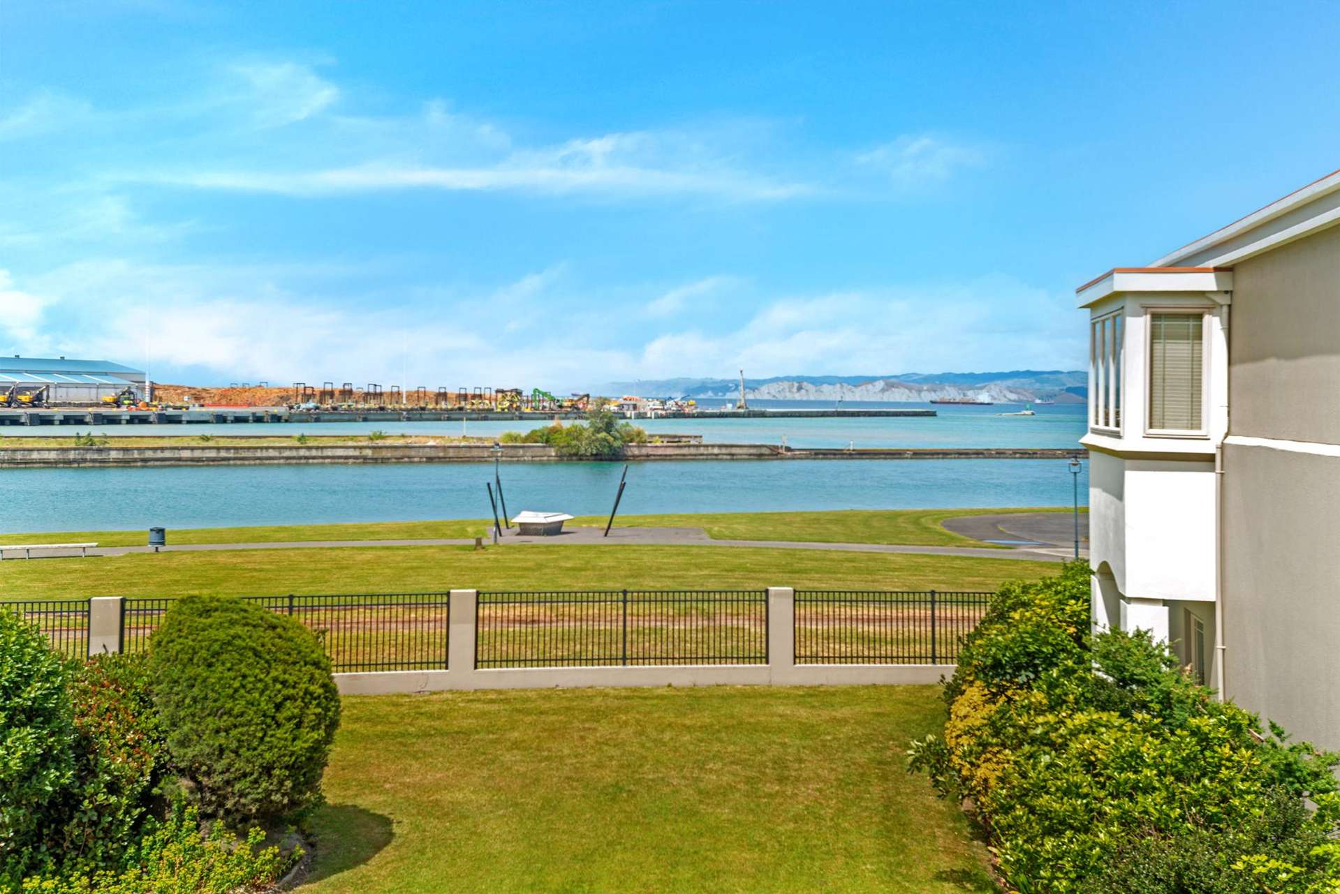 7/100 Customhouse Street Gisborne Central_0