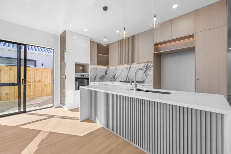 16 Tuwai Crescent Opaheke_4