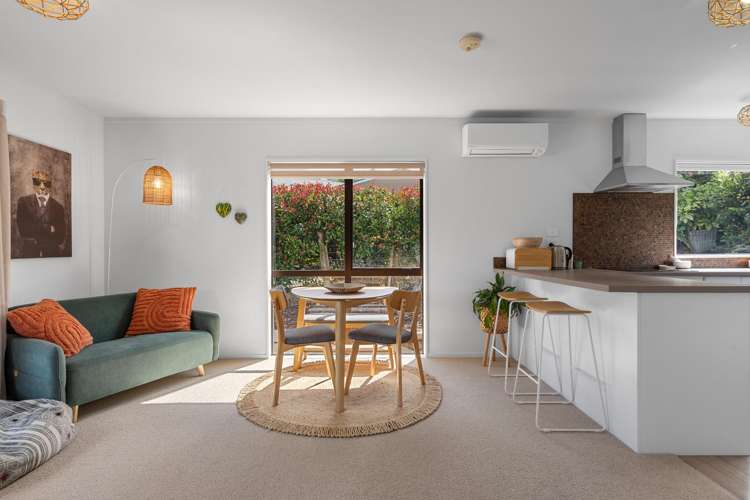 2/23 Towai Street Stoke_6