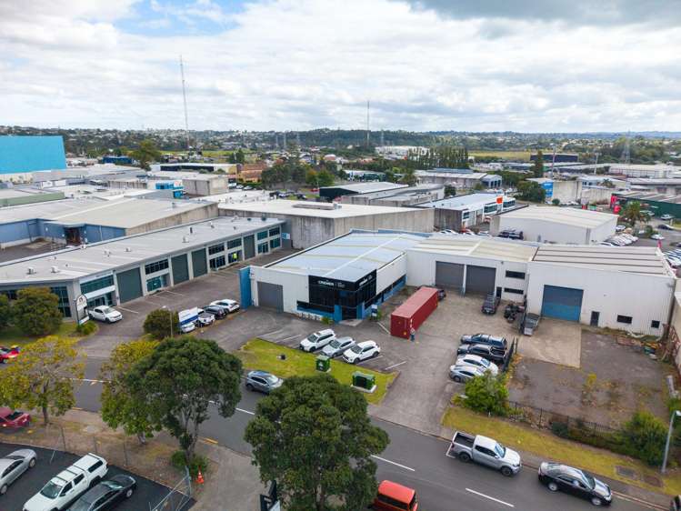 9-11 Paramount Drive Henderson_6