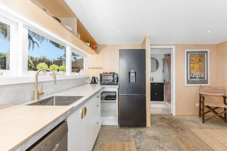 12 Cheviot Road, Lowry Bay Eastbourne_24